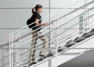 Ходите по лестнице.